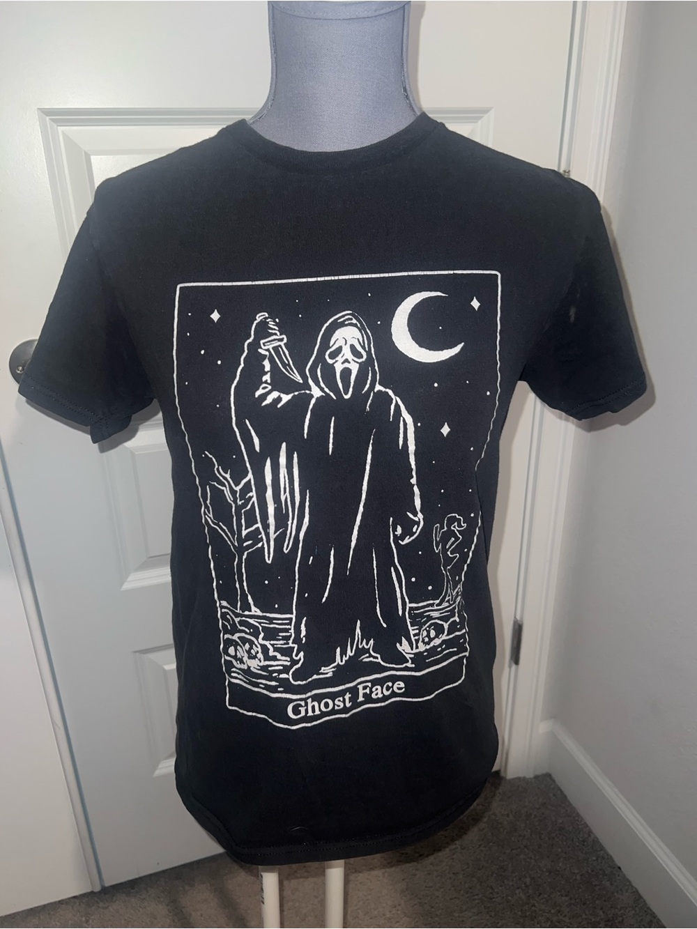 black Ghost Face tarot card graphic t-shirt